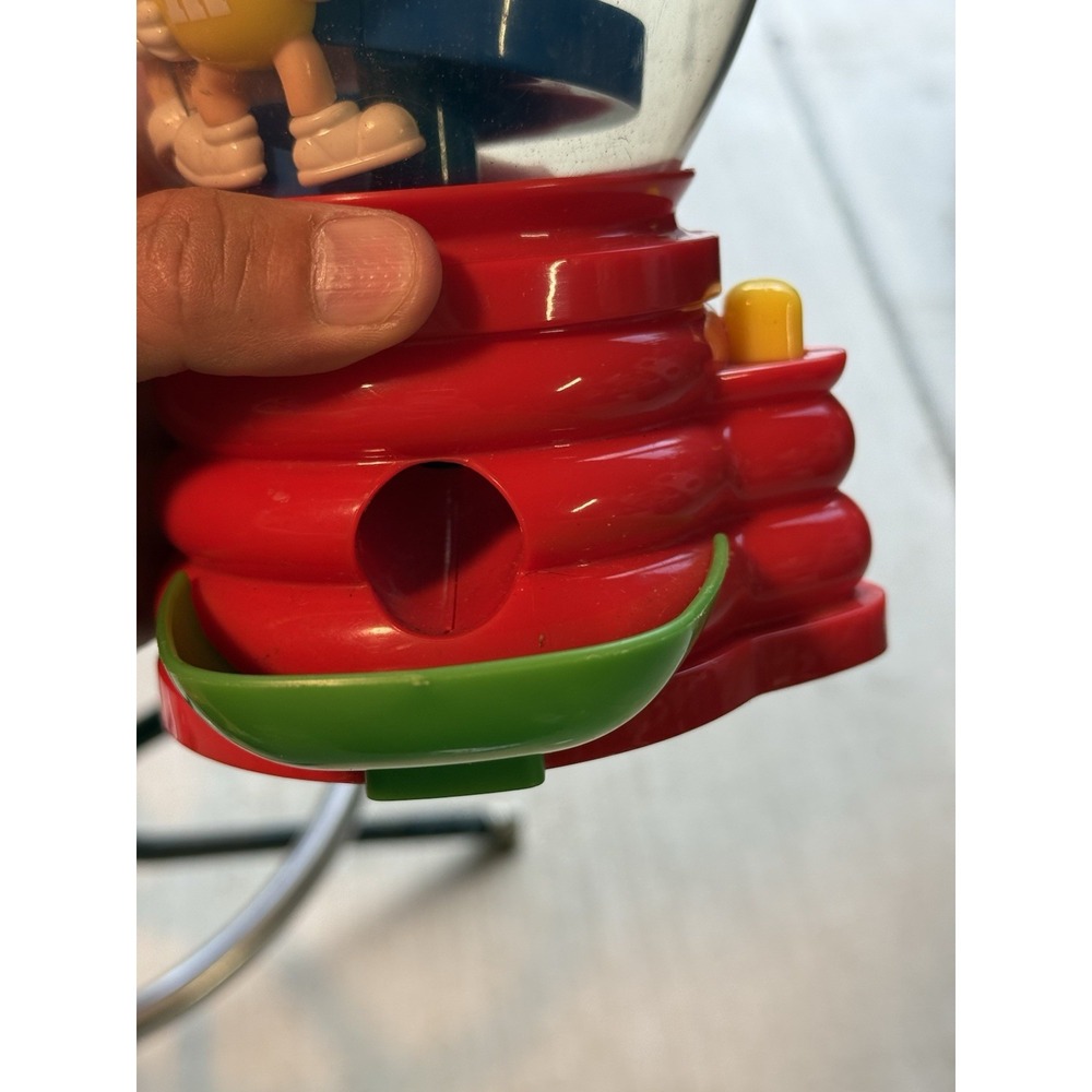 M & M 's Rotating candy dispenser - Picture 4 of 7